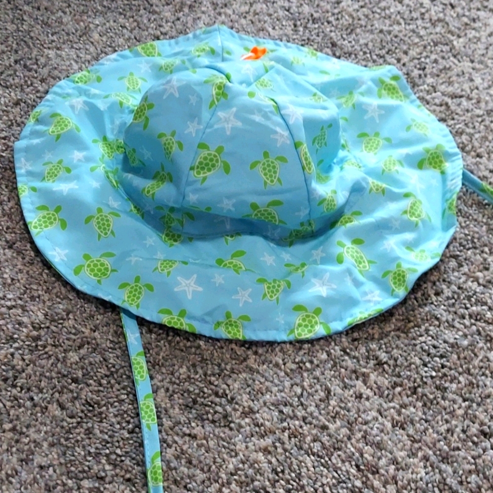 Baby beach hat